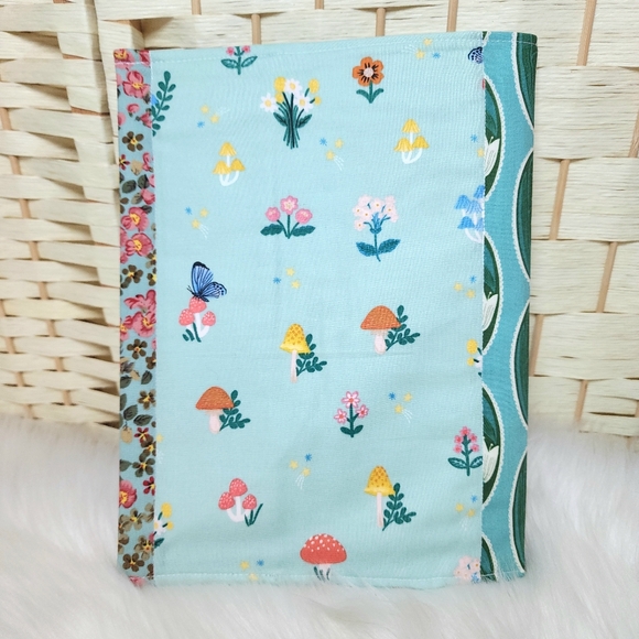 Handmade Quilted Floral Notebook Cover With Pen Pocket Pen Not Included - Picture 3 of 5